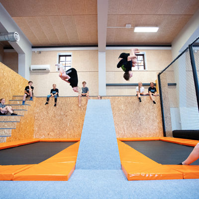 Vejers Strand Camping Hvidbjerg Strand Play City Legeland Trampolin Salto